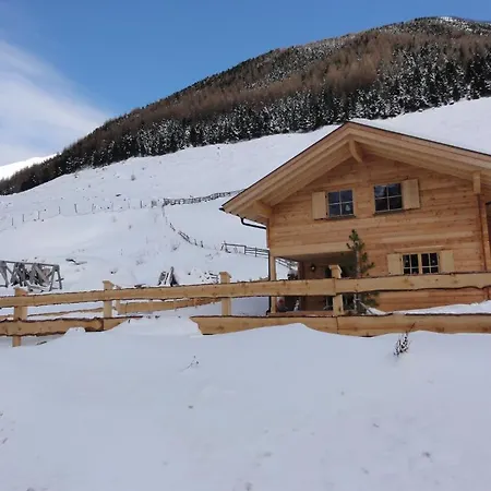 Chalet Alpenjuwel Σαλέ *