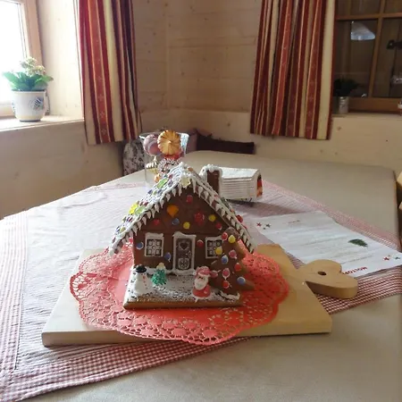 Chalet Alpenjuwel Σαλέ *